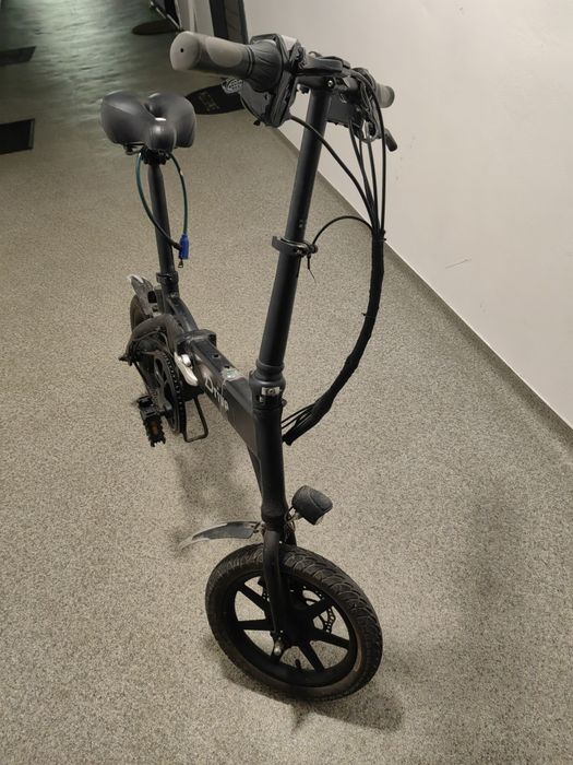 Bicicleta electrică mică