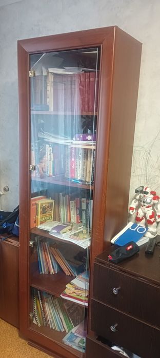 3 шкафа стеклянные дверцы