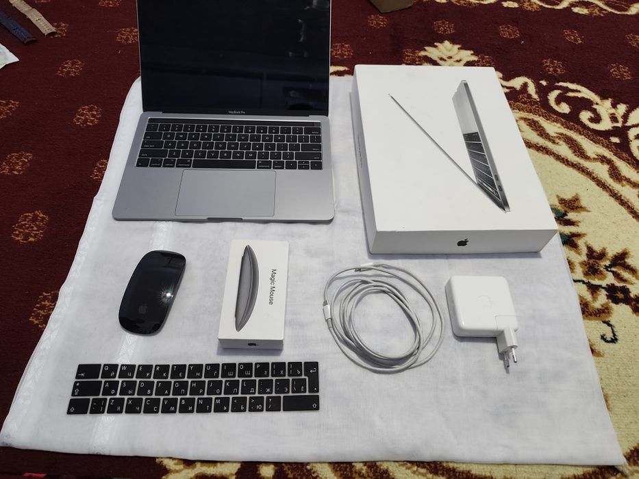 MacBook Pro sotiladi zudlik bilan arzon narxlarda.