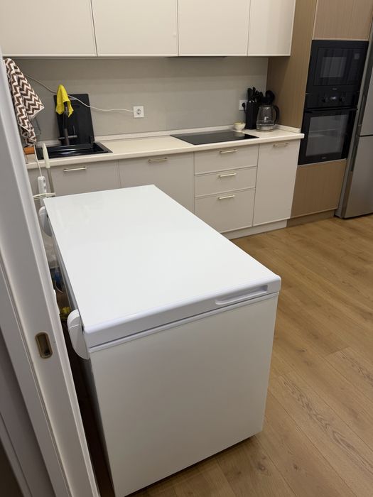 Два морозильника с согым