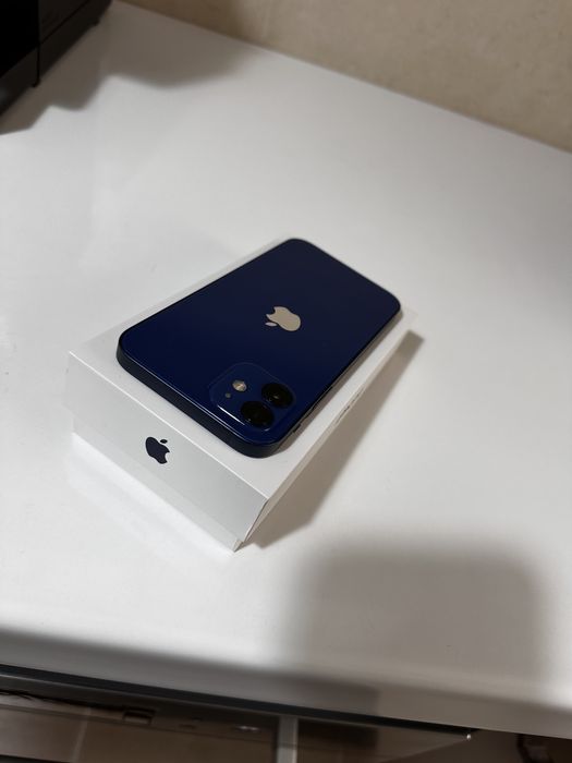 Iphone 12 64gb 82% battery healt