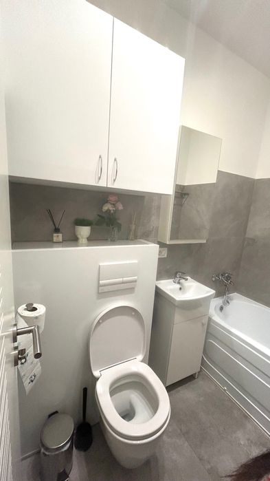 Inchiriez apartament 3 camere Calea Urseni Giroc