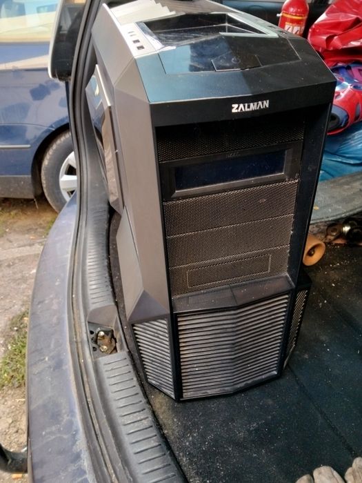 Vând Carcasa gaming