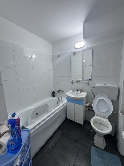 Semidecondat  3 camere Gara  liber