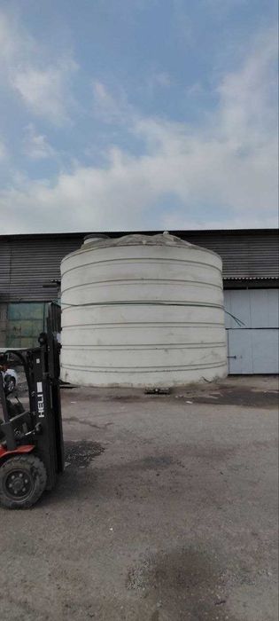 Пластиковые емкости для воды