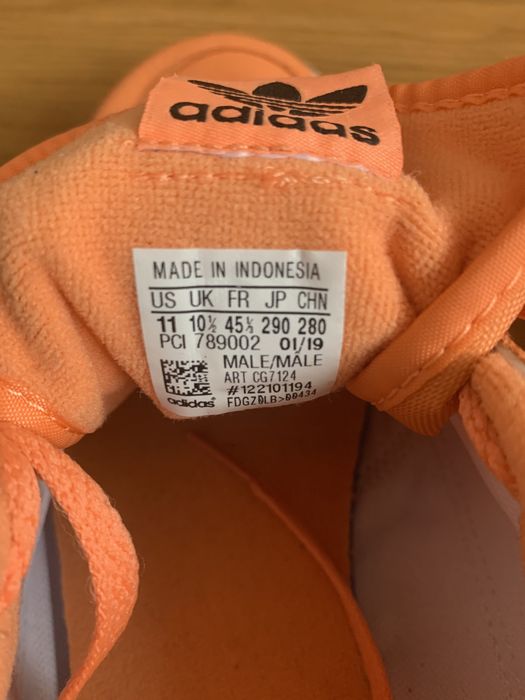 Vand Adidasi marca Adidas de piele adusi din America