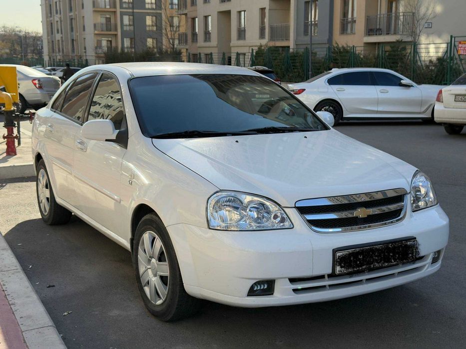 Lacetti 1.8 AT ideal holatda, to'liq servis qilingan, haydashga tayyor