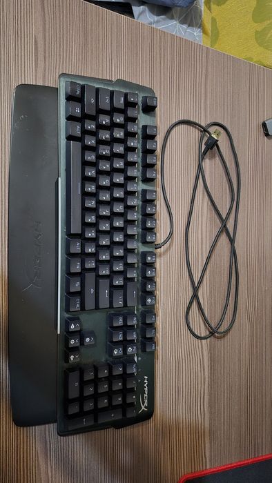 Продаю HyperX Alloy MKW100
