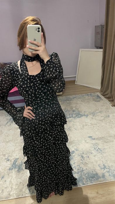 Платья все новые