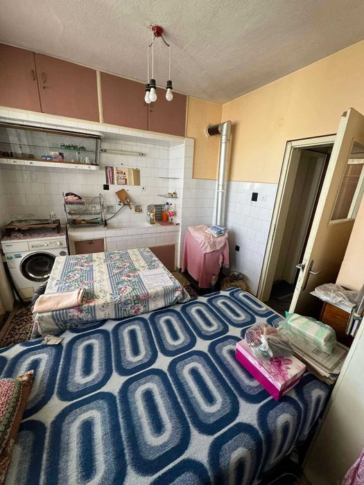 Продава се Тристаен апартамент в Казанлък - 92 кв.м за 1142 €/кв.м - Снимка #3