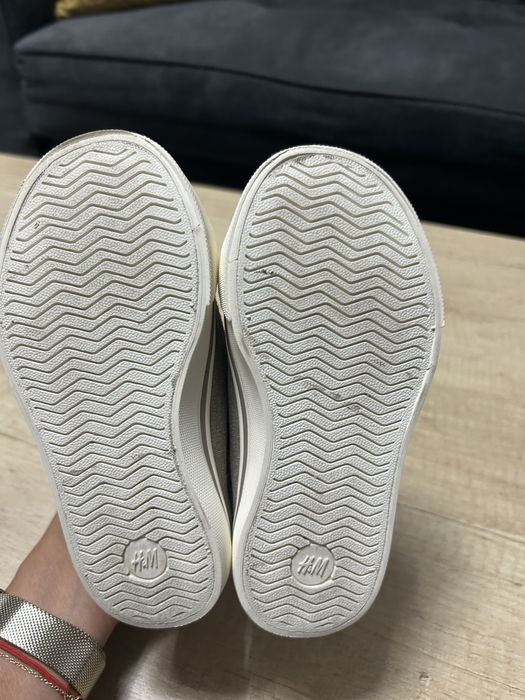 Papucei H&M marimea 25