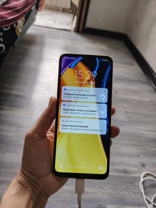 Продаётся телефон