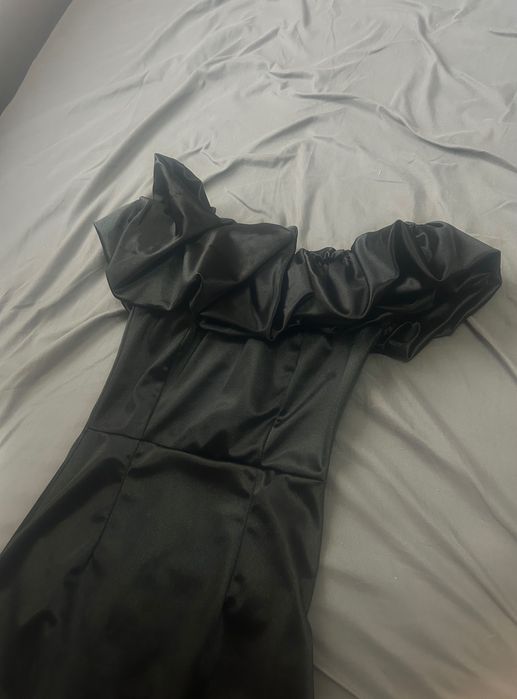 Черна къса рокля