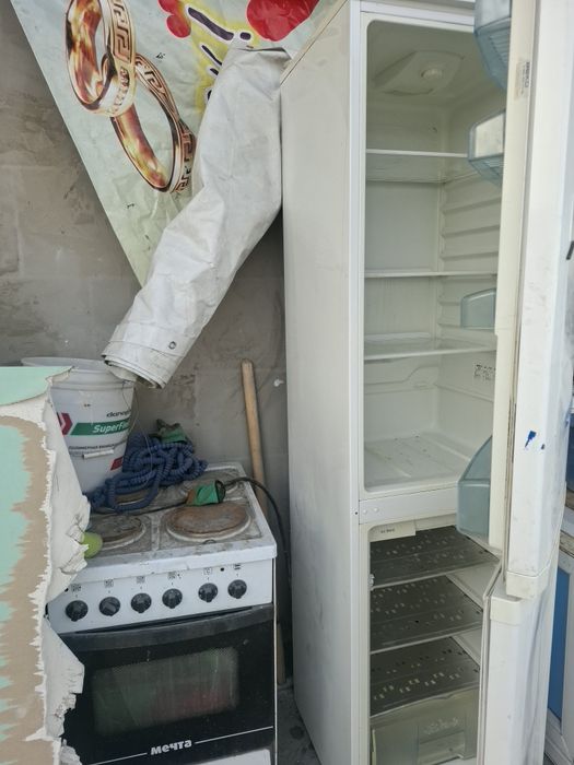 Б/у Стол с уголком