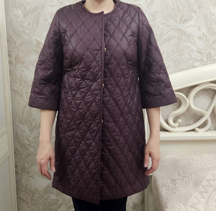 Плащ стеганный демисезонный.