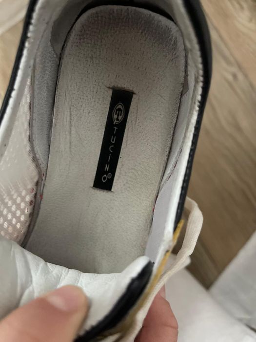 Срочно продам кросовки