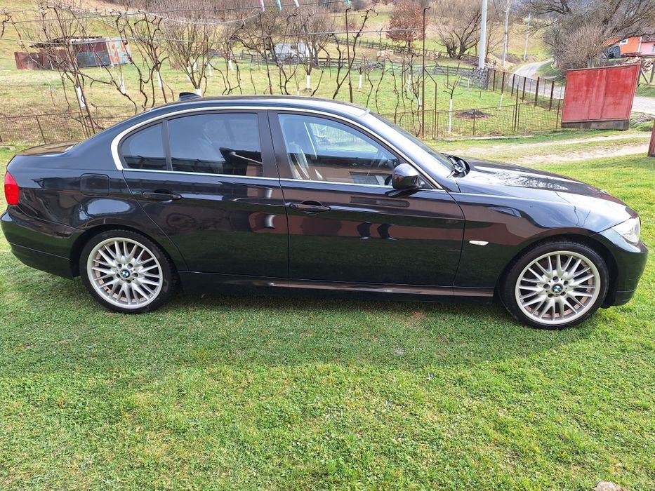 BMW320 iF 10 an de fabricație 2009