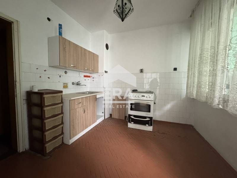 Продава се Четиристаен апартамент в Силистра, Меджиди Табия - 122 кв.м за 652 €/кв.м - Снимка #2