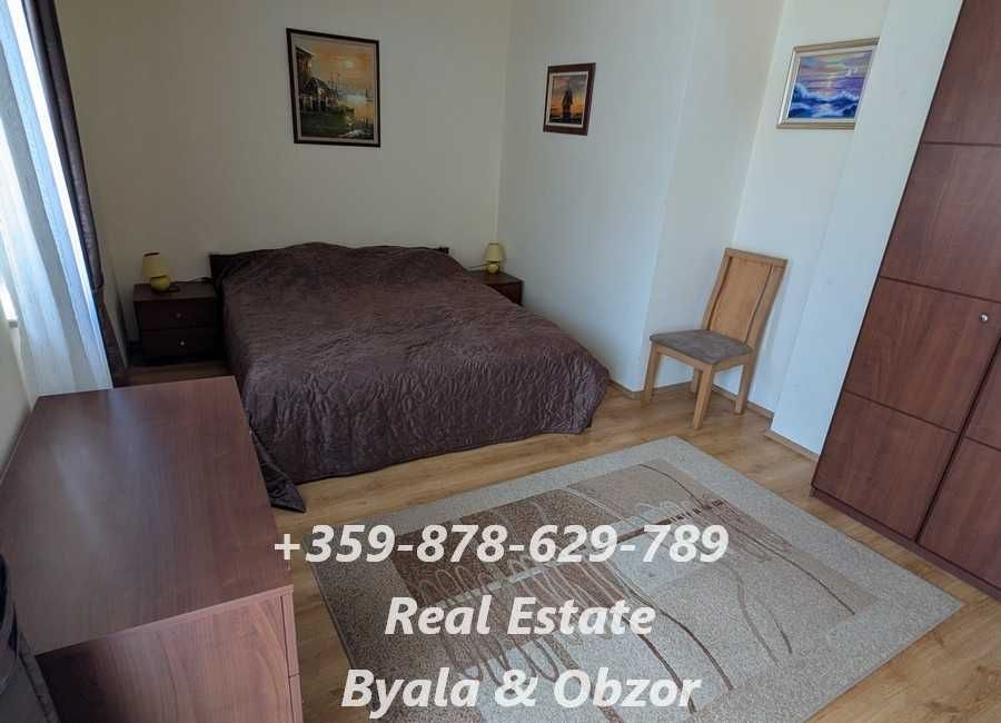 Просторен тристаен апартамент с голяма тераса