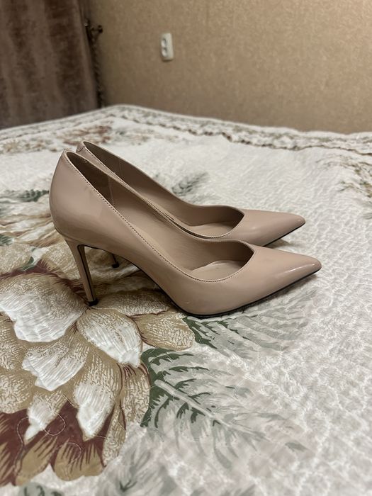 Лодочки туфли б/у бежевые