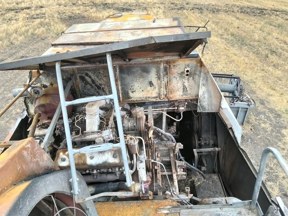 Продам комбайн на запчасти