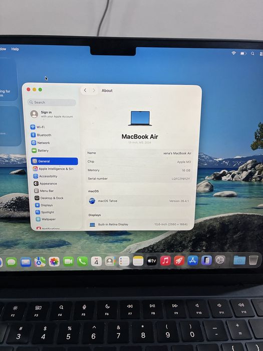 Vand urgent MacBook Air M3 – Nou, Intact
