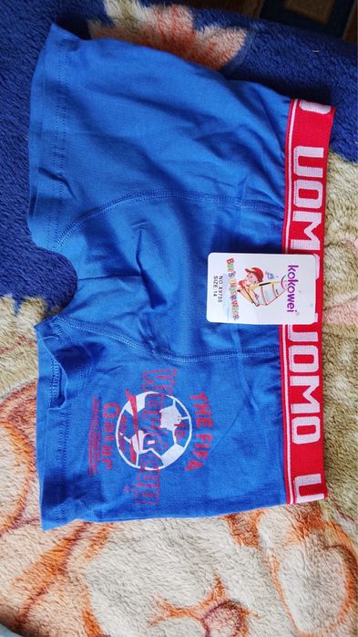 Продам кроссовки детские новые