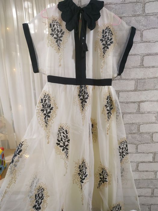 Нарядное платье женское