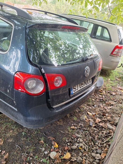 Dezmembrez vw passat b6