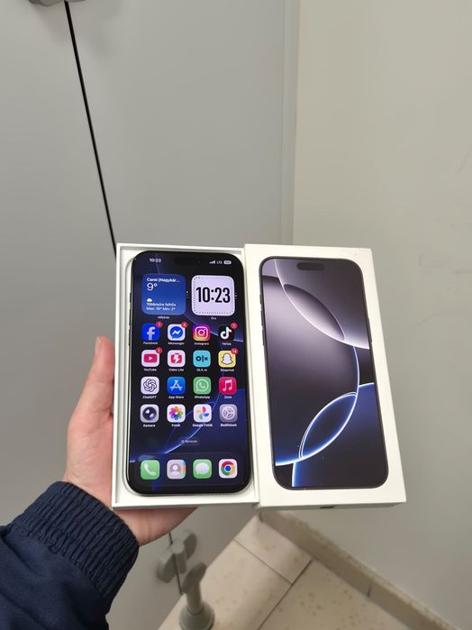 iPhone 16 Pro Max 256GB/100% baterie, accesorii incluse