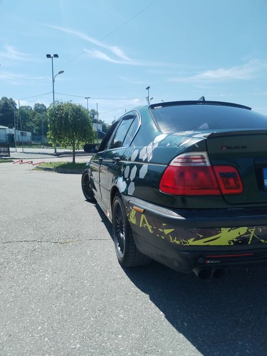 Bmw E 46 320i, 6 în linie