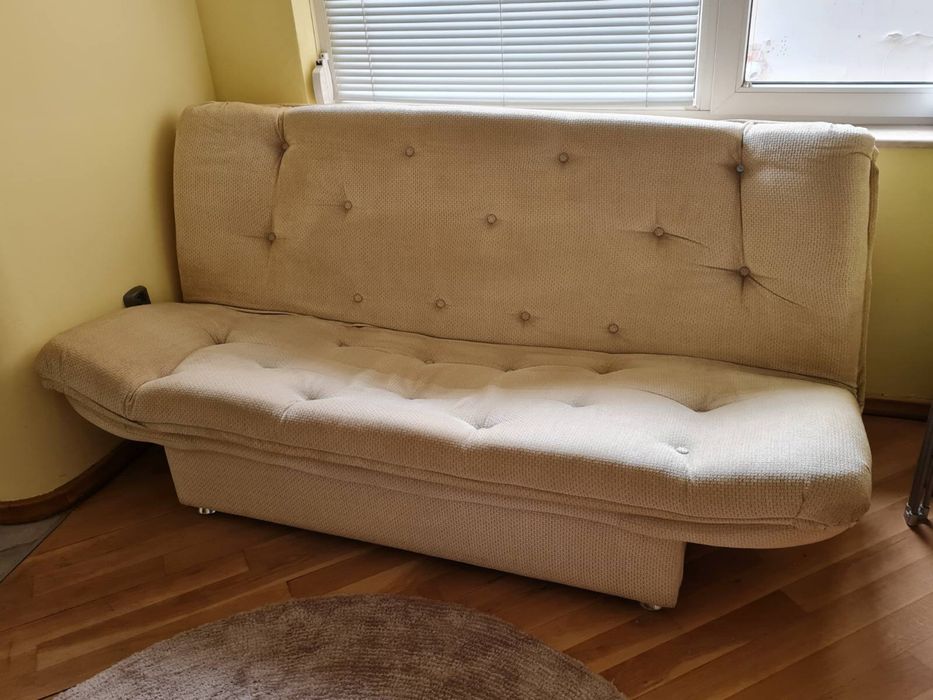 Диван за хол – отлично състояние