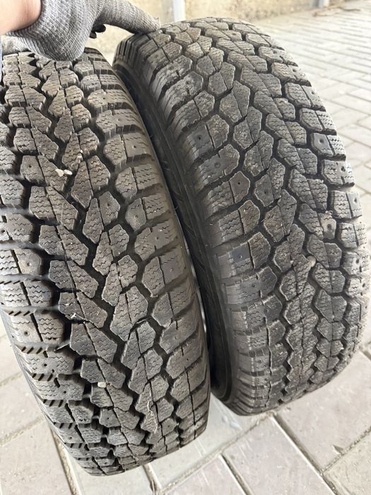 Продам две резины