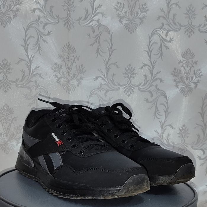 Демисезонные кроссовки