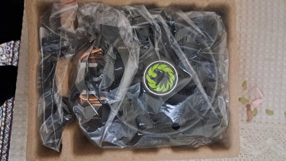 куллер для процессора Gamemax с подсветкой замаской и комплектующим