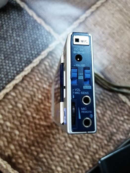 Aiwa Micro Cassette Recorder Aiwa