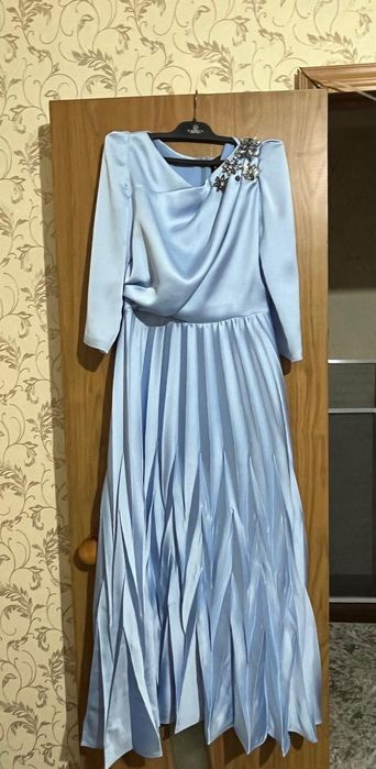 Продаётся вечернее платья