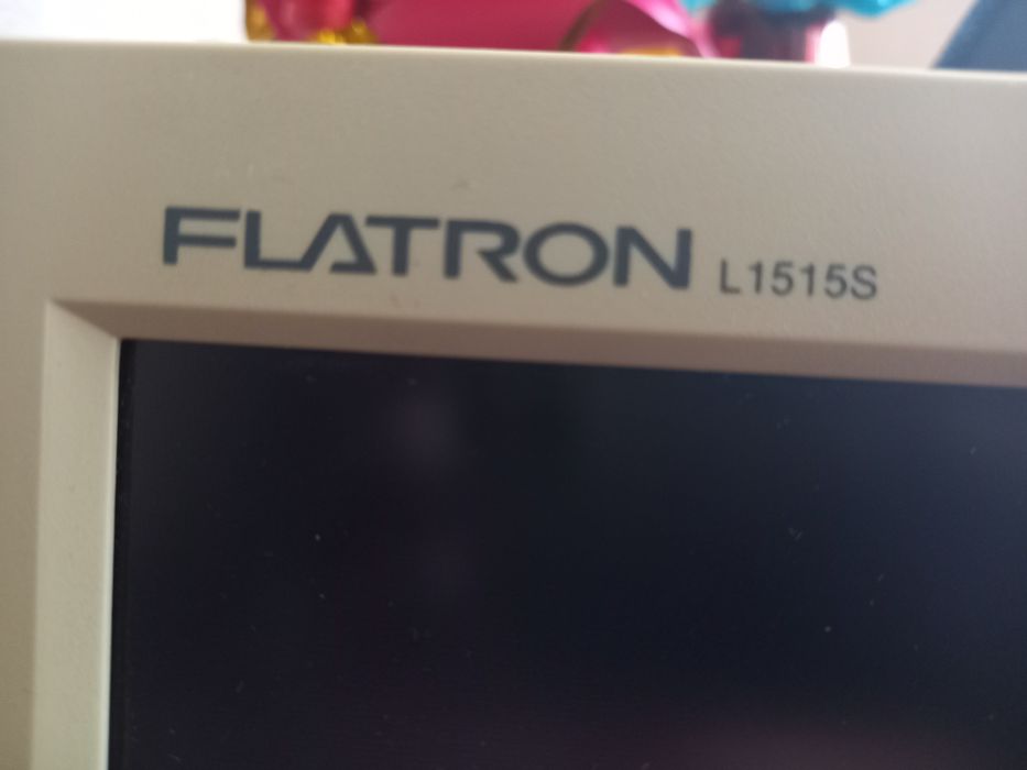 Продам монитор LG в отличном состоянии с кабелем