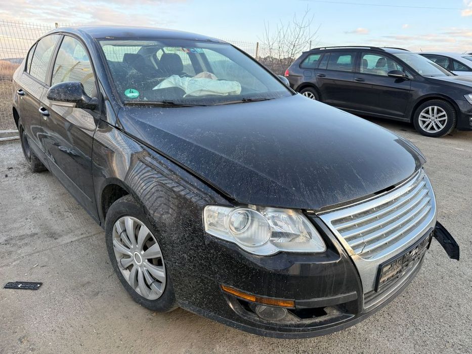 Dezmembrez / Dezmembrari / Piese / Accesorii Vw passat b6 1.9 BLS 2006 negru stanga