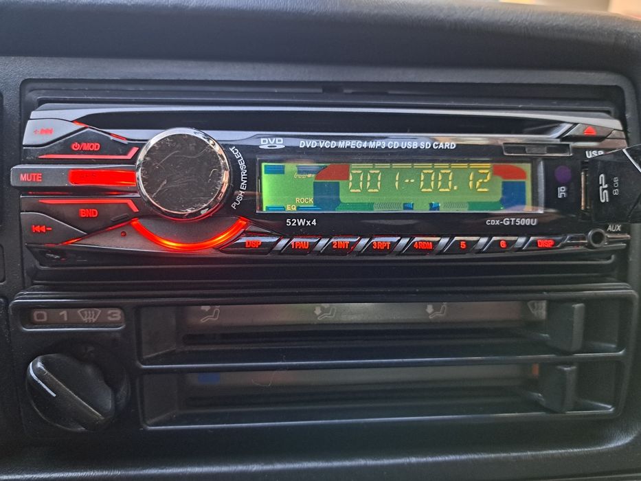 Радио за кола Sony