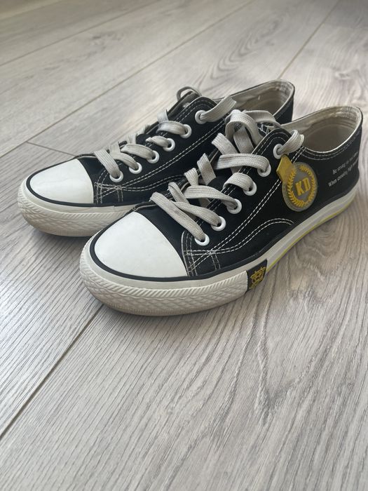 Кеды отличные, размер 37