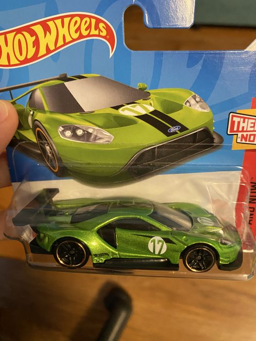 HOT WHEELS количка, отворена, но не изпозлвана