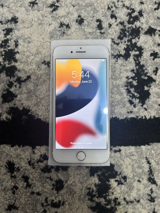 Vând iPhone 7 32gb
