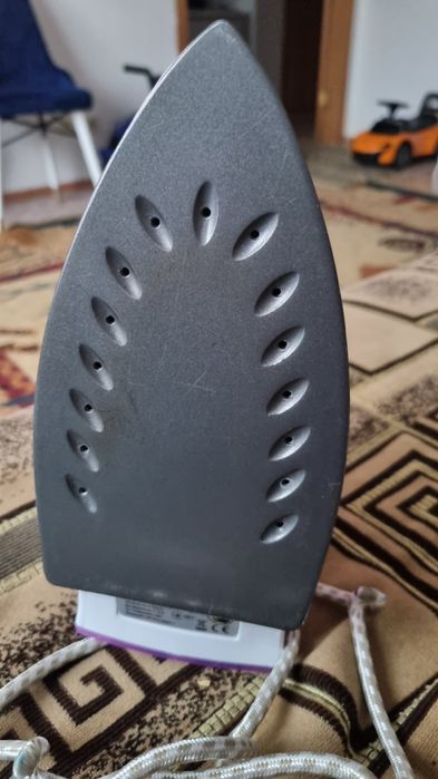 Продам утюг Redmond