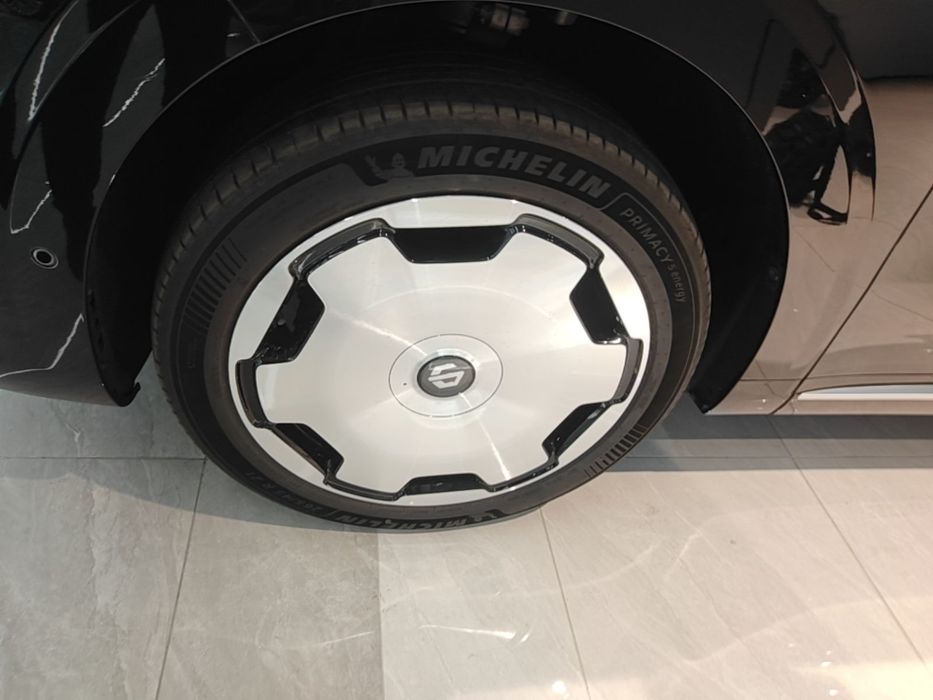 Leapmotor D19, 500km gibrid 7 oʻrindiqli
