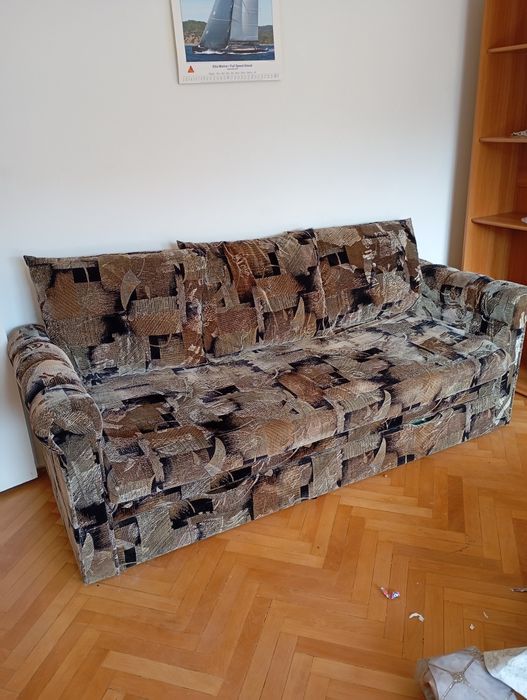 Canapea extensibila cu lada