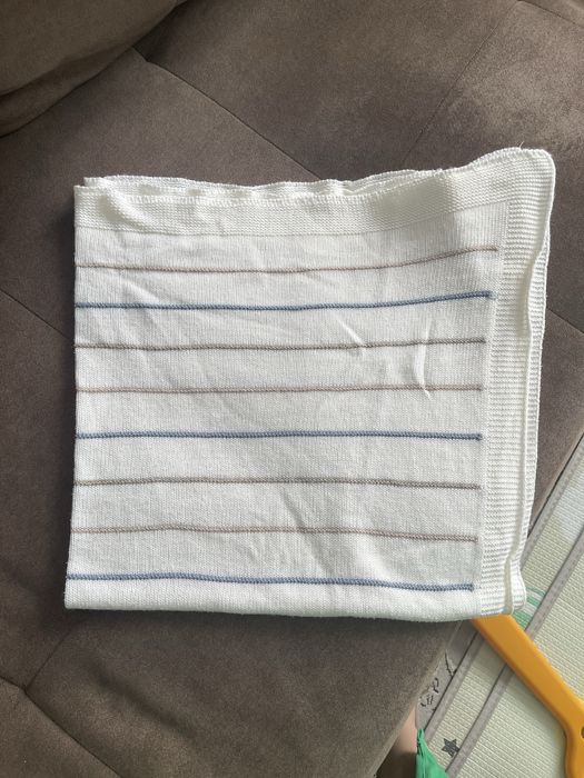 Детская одежда куртки и подушки и бенгок