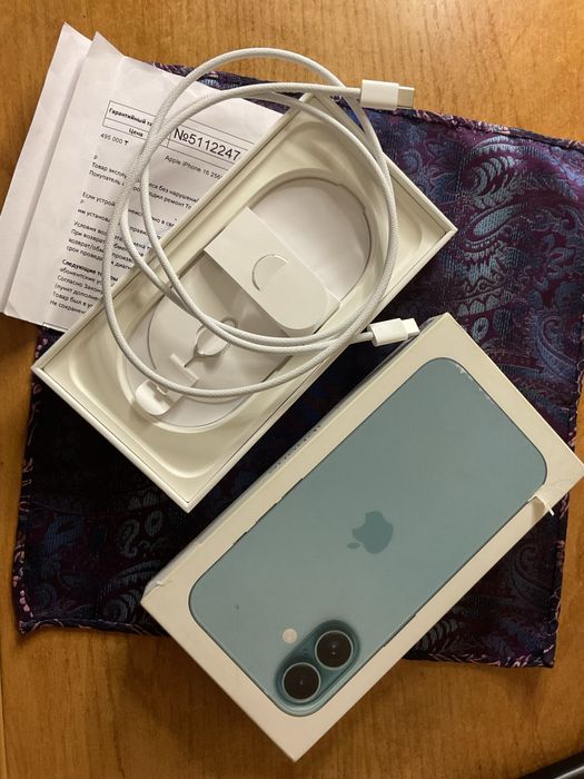 Продам iPhone 16