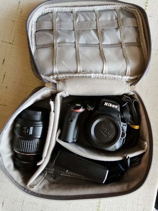 Pachet DSLR Nikon D5100 (Body + Obiectiv), Încărcător Original + Geantă