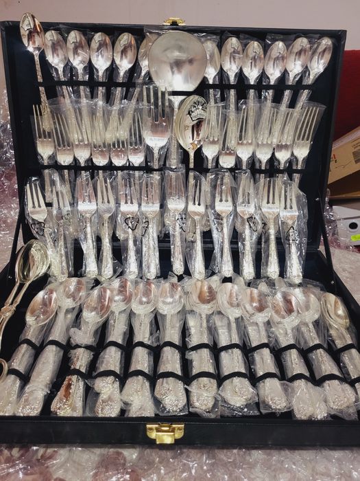 Посребрени прибори за хранене